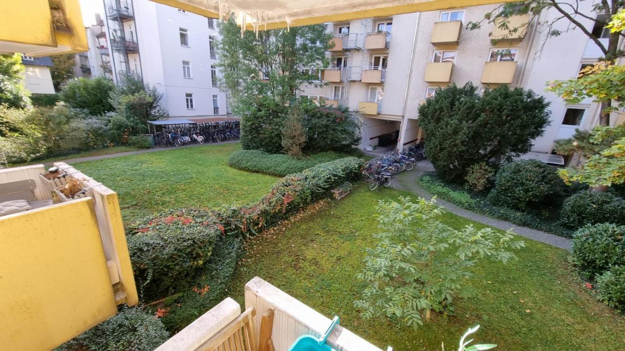 Schwabing Studio With Garden Views Munchen Bagian luar foto
