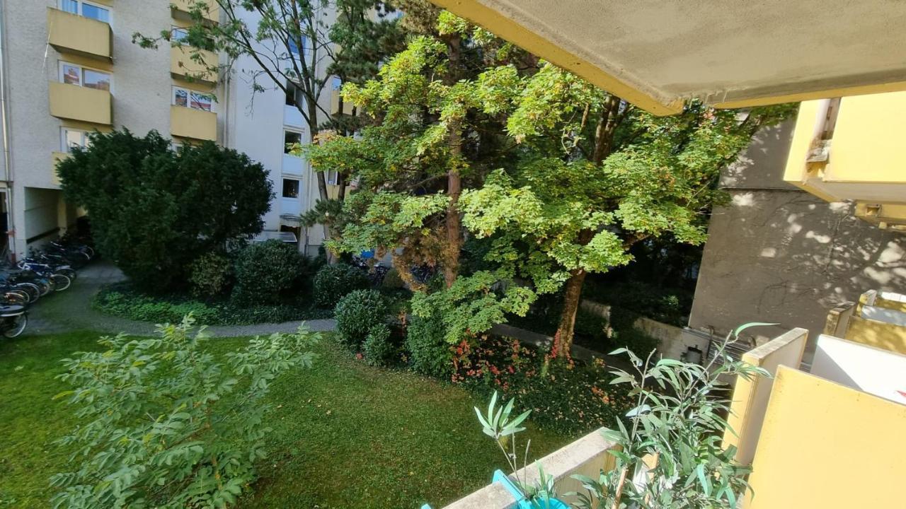 Schwabing Studio With Garden Views Munchen Bagian luar foto